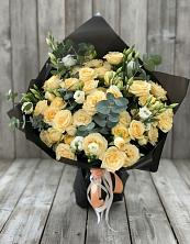 Букет цветов из:  Розы и Лизиантусы в Малгобеке